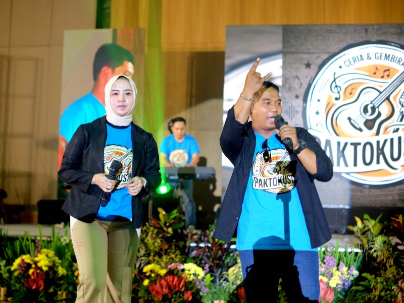 Paktokustik , bentuk penyaluran bakat karyan karyawati BPR Wlingi Pahalapakto , Jura 3 Sejawa Timur dalam ikut serta dalam lomba EMG Tallent  yang diselenggarakan di Hotel Harris Malang Mei 2026